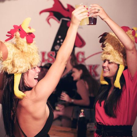 Rising Cock Party Hostel Лагос Екстериор снимка