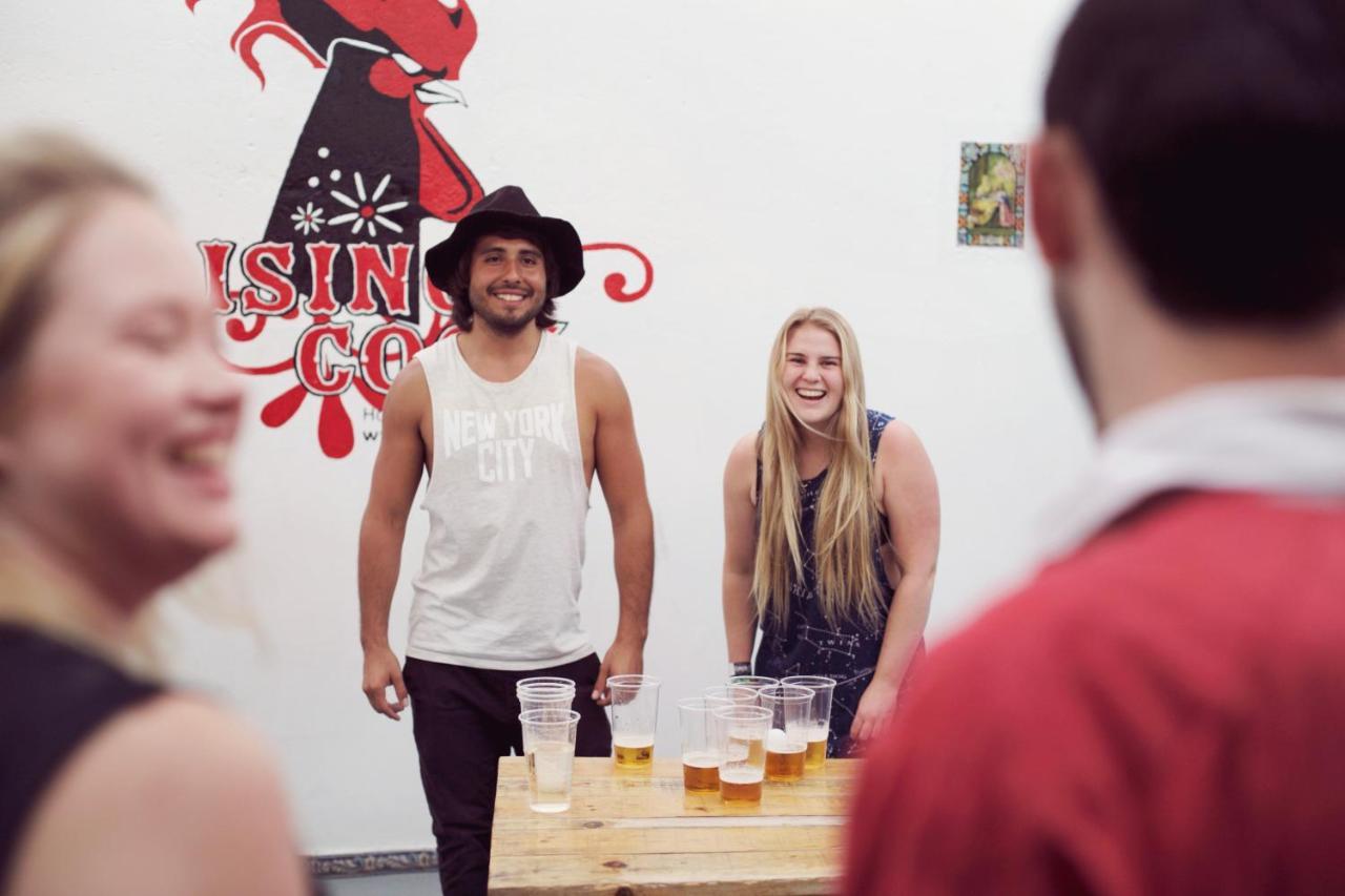 Rising Cock Party Hostel Лагос Екстериор снимка