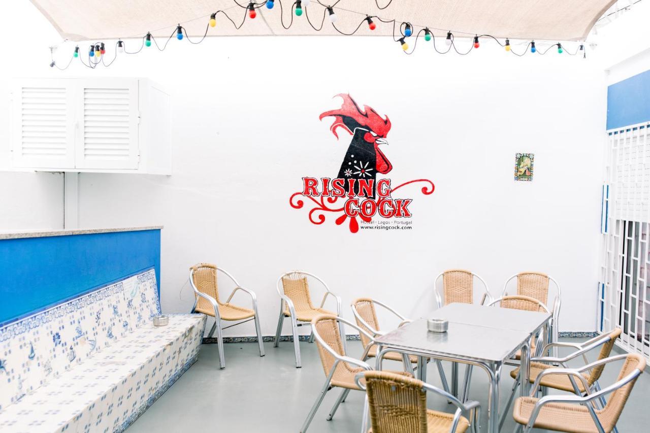 Rising Cock Party Hostel Лагос Екстериор снимка